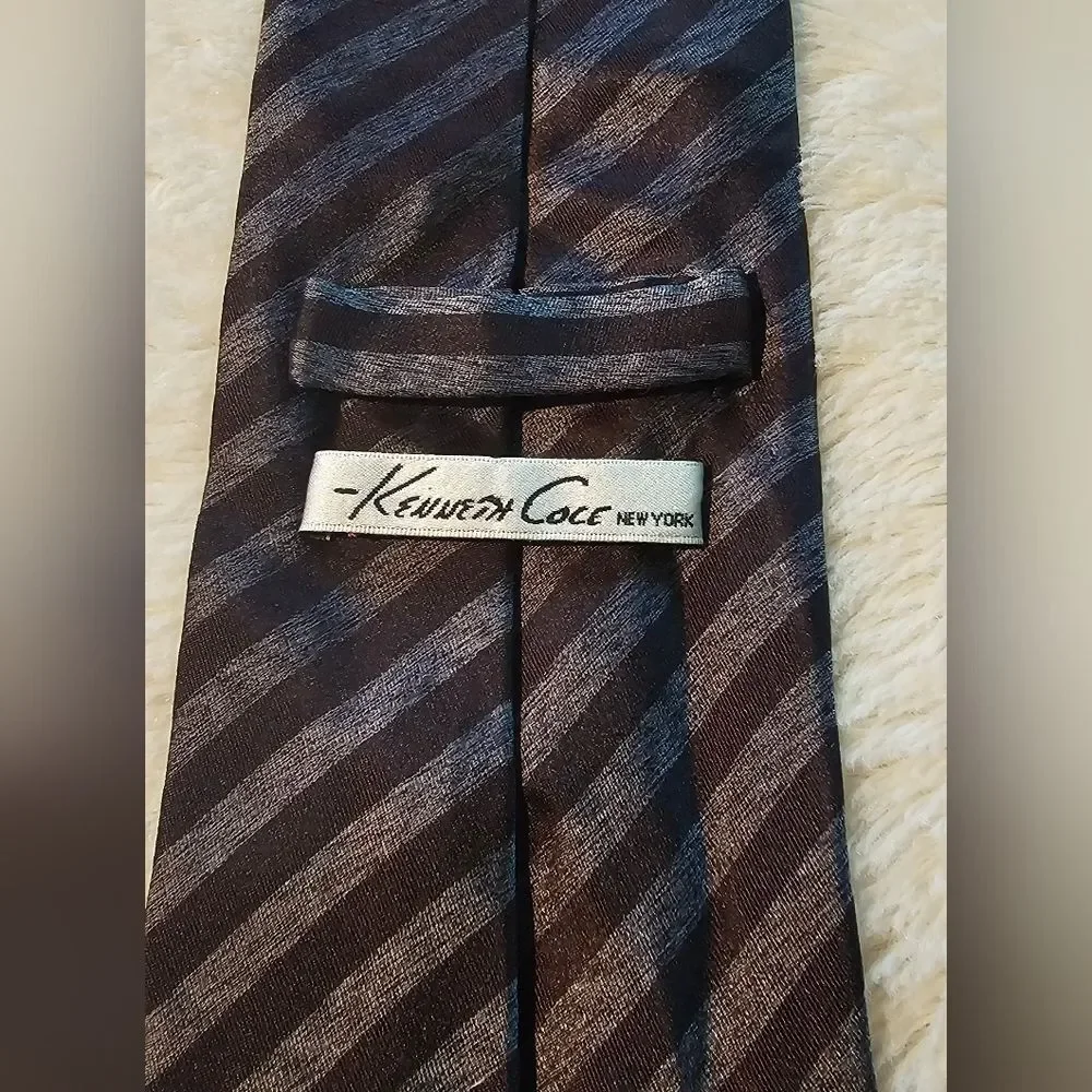 Kenneth Cole Necktie 100% Silk Hand Made